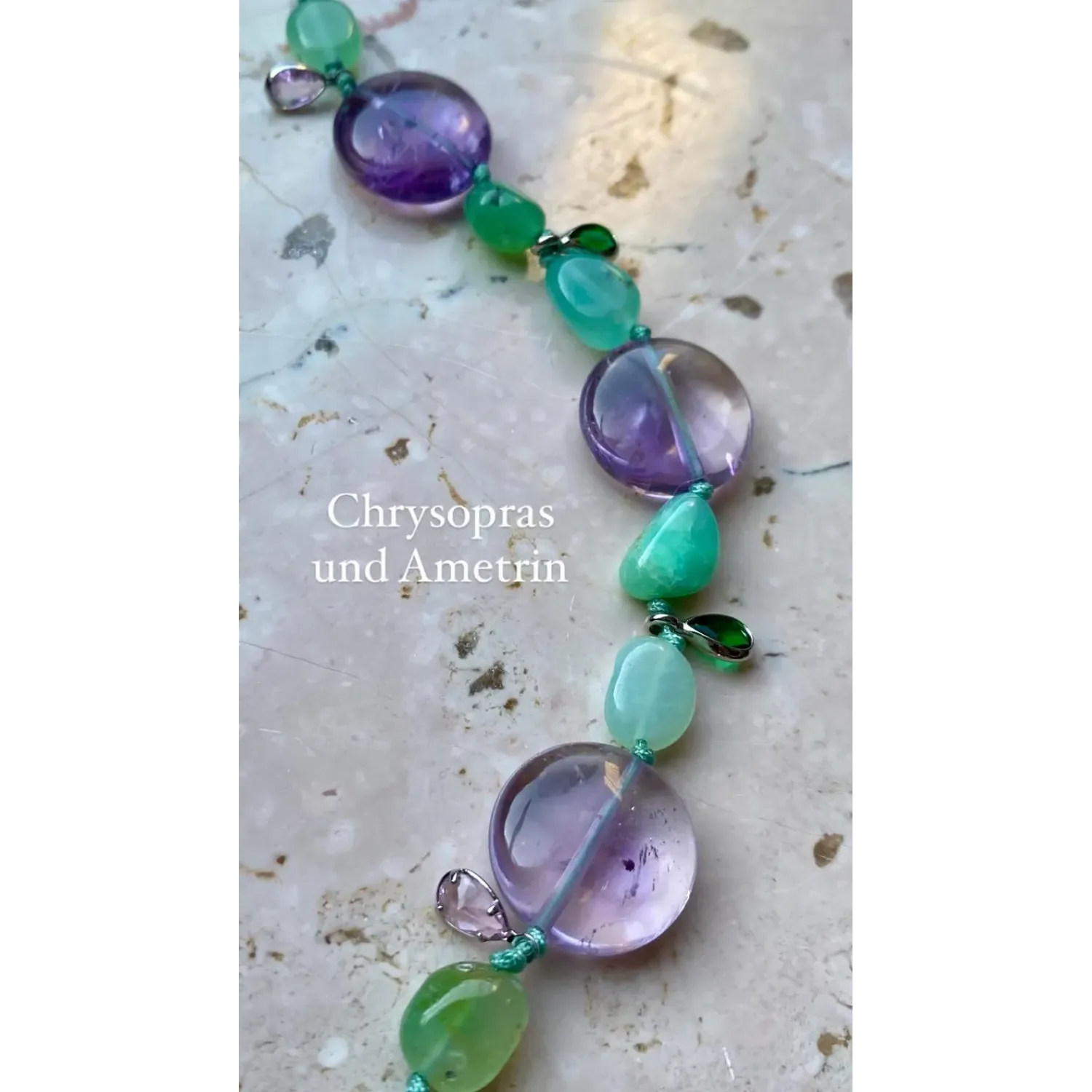 Chrysopras und Ametrin Armband, mit kleinen Kristall Anhängern