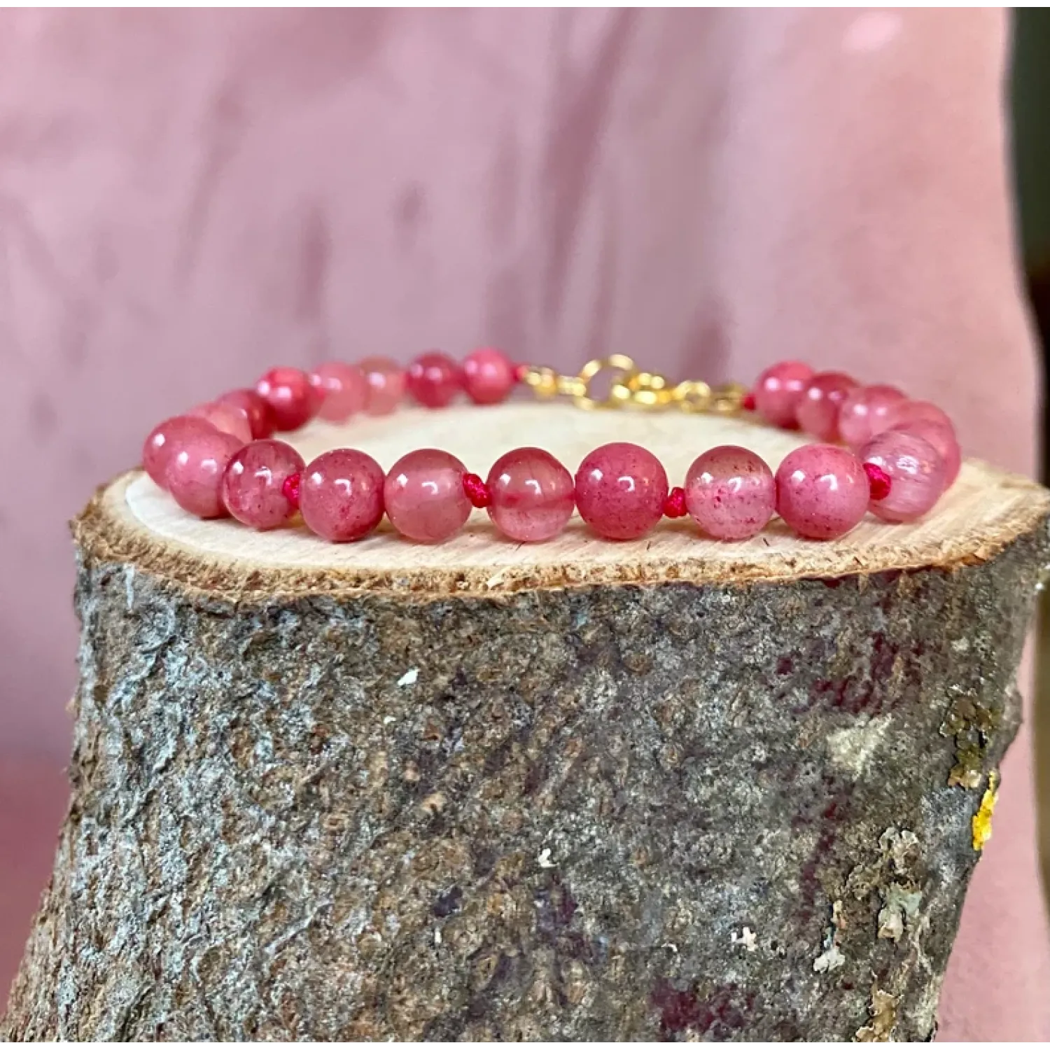 Handgeknüpftes Armband mit Cherry Jade