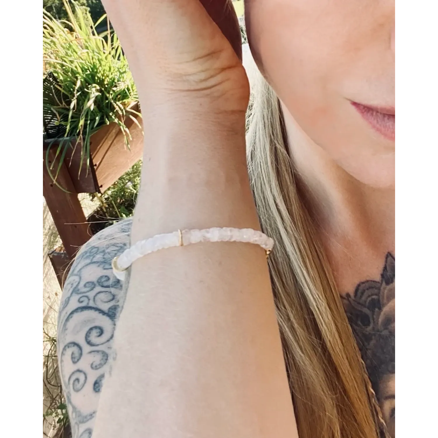 Heishi Armband mit natürlichem Mondstein