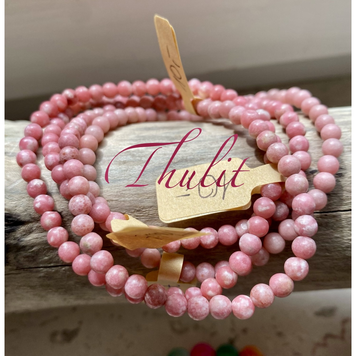 Armband mit Thulitperlen