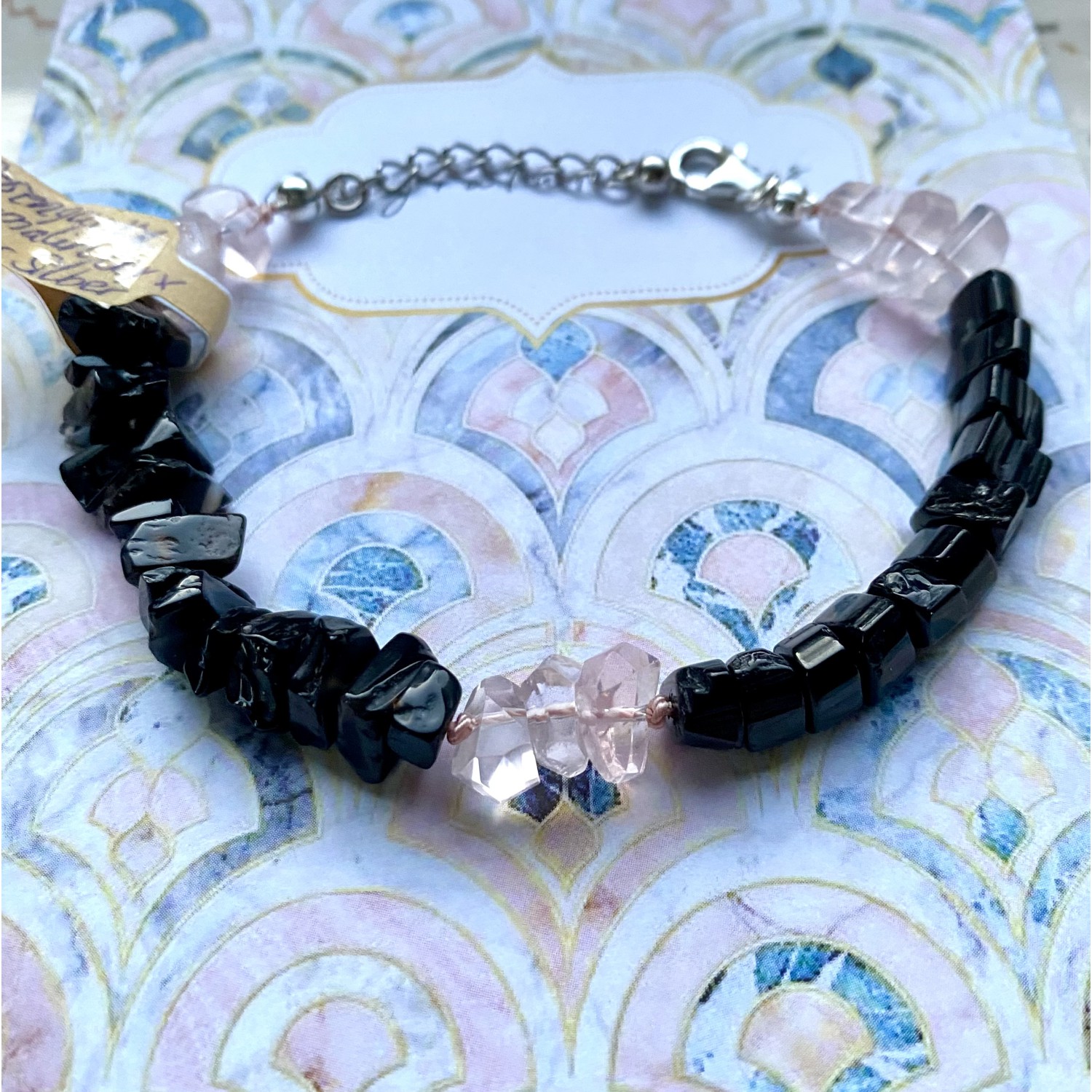 Armband aus Schörl (Schwarzer Turmalin), Onyx und geschliffenem Rosenquarz