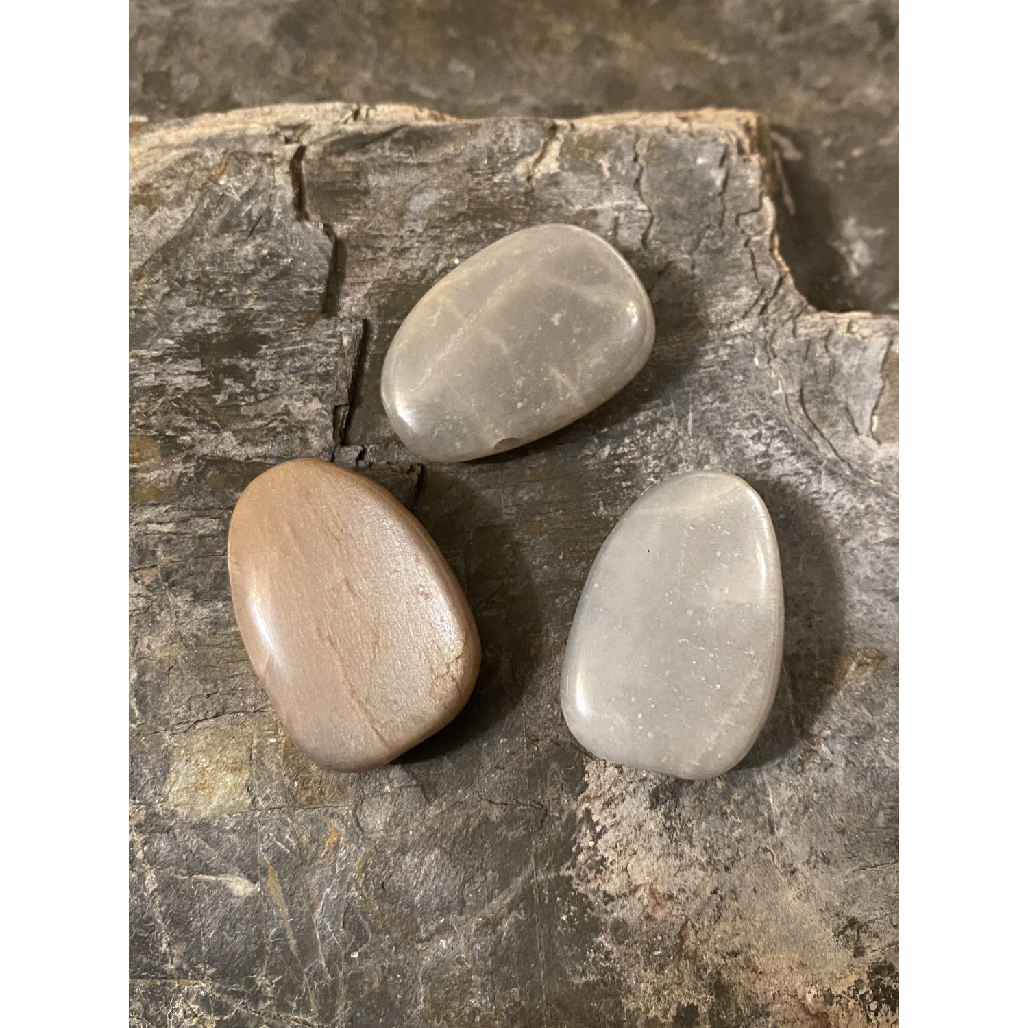 Mondstein Gebohrter Trommelstein