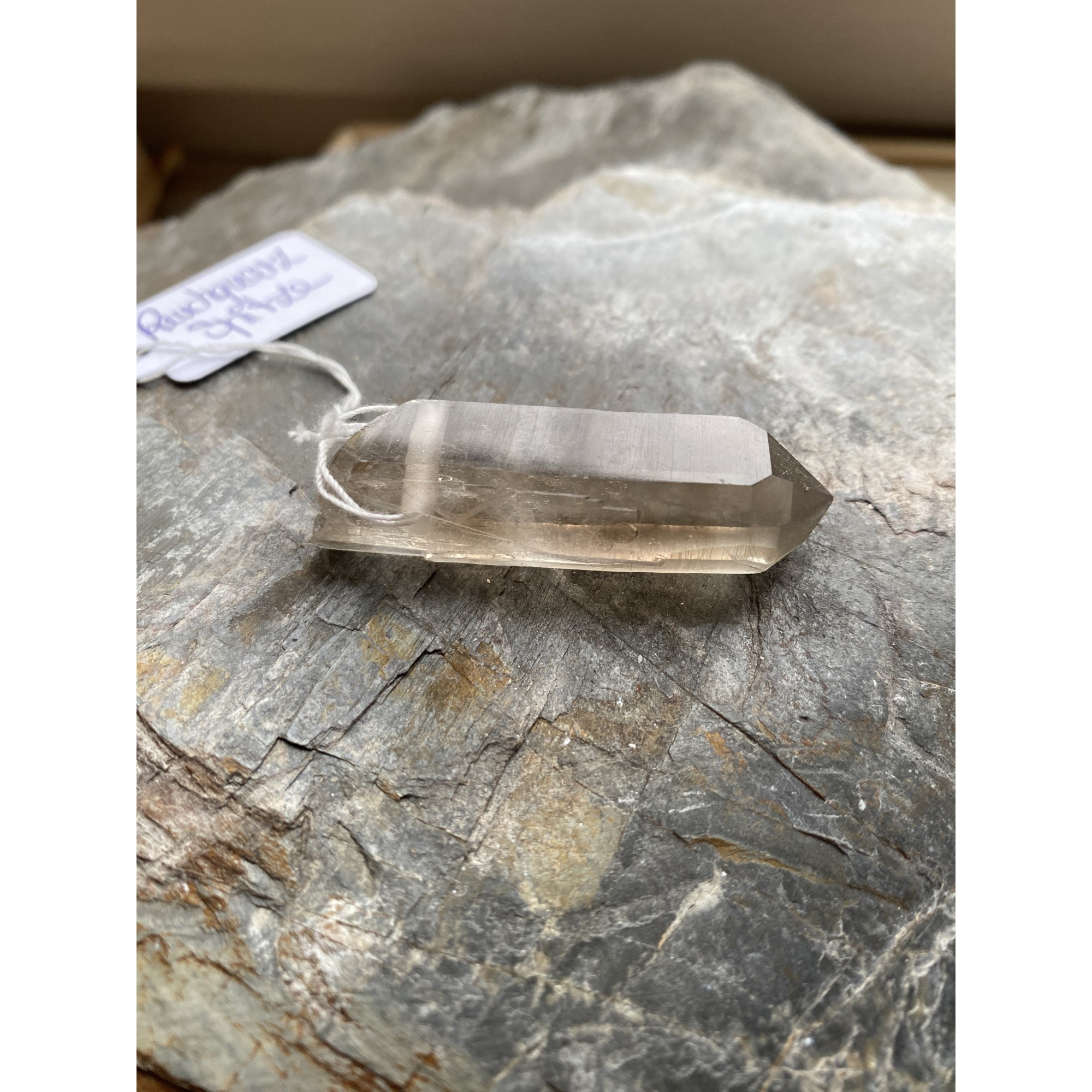 Gebohrte Rauchquarz Spitze