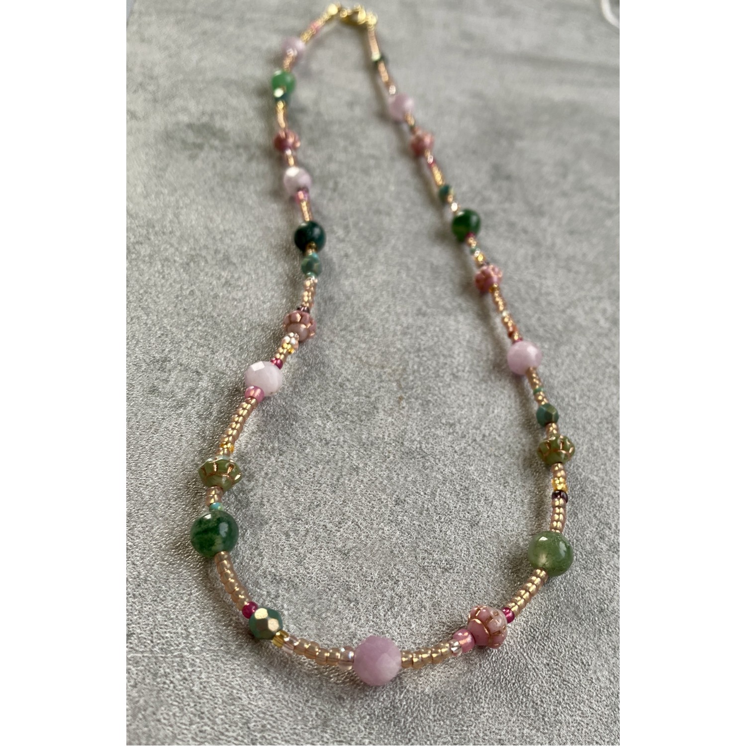 Moosachat und Kunzit Feenkette